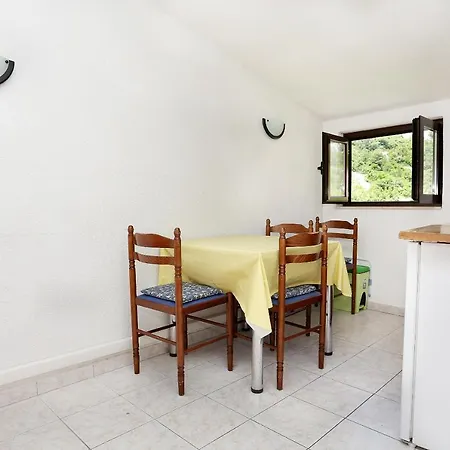 Apartment By The Sea - Peljesac - 4567